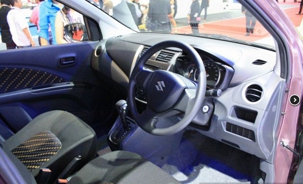 Mẫu ô tô cỡ nhỏ giá từ 242 triệu đồng của Suzuki có gì mới?