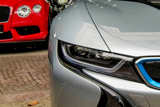 BMW i8 màu bạc đầu tiên giá 55 tỷ đồng ở Sài Gòn